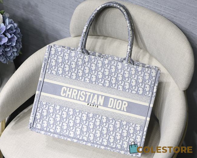 Dior Book Tote Embroidery M1286 Size 36cm - 1