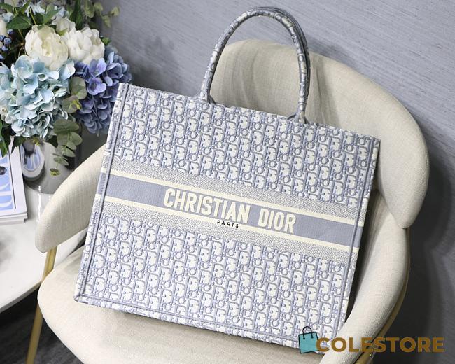 Dior Book Tote Embroidery M1286 Size 42cm - 1