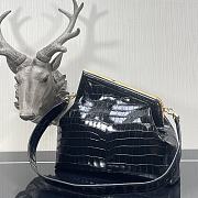 Fendi First Crocodile Size 32.5cm  - 5