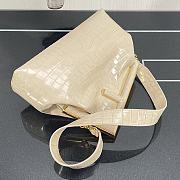 Fendi First Crocodile In Beige Size 32.5x15x23.5cm  - 5