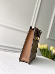 Louis Vuitton Pouch Size 27cm - 3