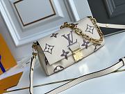 Louis Vuitton Favorite Monogram White&Grey Size 24cm  - 3