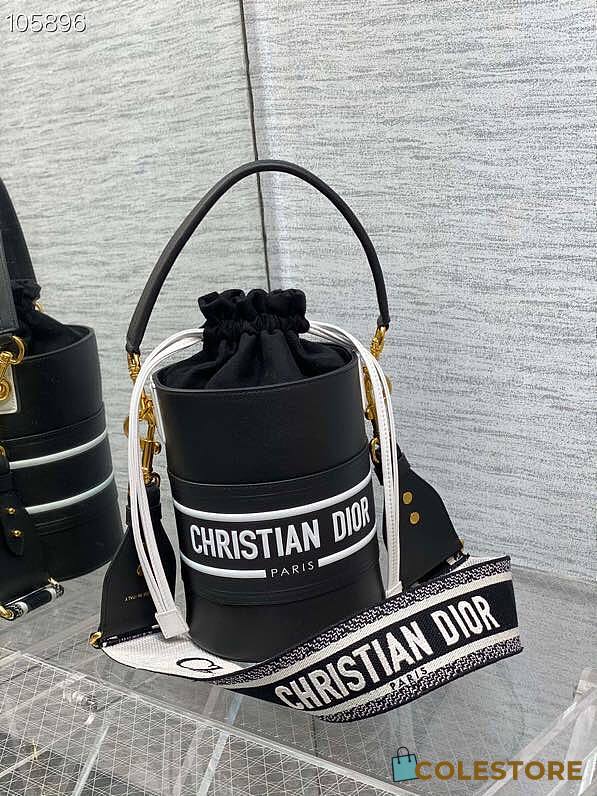 Dior Bucket Spring and Summer 2022 In Black - 1
