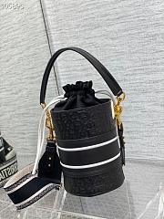 Dior Bucket Logo Sring and Sumer 2022  - 5
