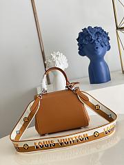Shop Louis Vuitton EPI Cluny mini (M58931) by IMPORTfabulous
