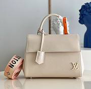 Louis Vuitton Cluny Creme Epi Leather M58931 Size 28cm - 1