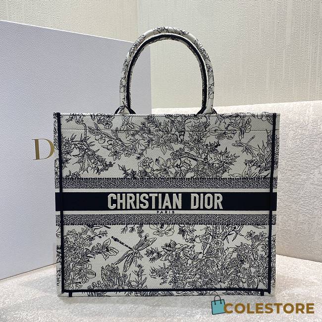 Dior Book Tote Flowers Embroidery Size 42cm - 1
