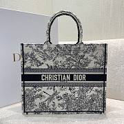 Dior Book Tote Flowers Embroidery Size 42cm - 1