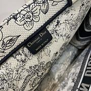 Dior Book Tote Flowers Embroidery Size 42cm - 4