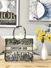 Dior Book Tote Coconut Embroidery In Green Size 37cm  - 4