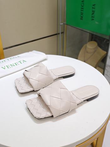 Botega Veneta Slippers In White