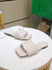Botega Veneta Slippers In White - 5