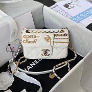 Chanel Flab Bag 2021 White Size 19cm  - 1
