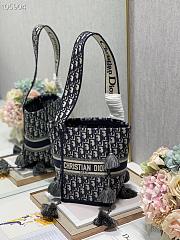 Dior D-Bubble Bucket Bag In Blue Size 25cm - 4