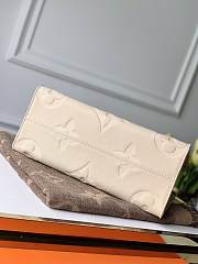 Louis Vuitton Onthego Monogram Empreinte M44925 Size 34x26x15cm - 3