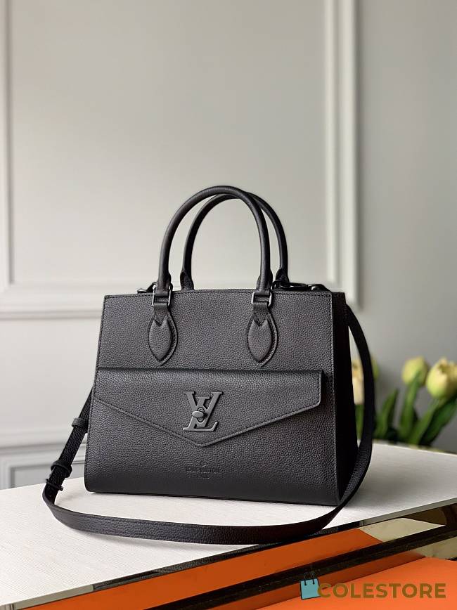Louis Vuitton Lock Me Monochrome Handbag Black 27.5cm - 1