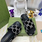 Gucci Slipper Logo In Black - 2