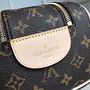 Louis Vuitton Dopp Kit Toilet Pouch Size 28cm - 2