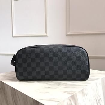 Louis Vuitton Dopp Kit Toilet Pouch Damier Size 28cm