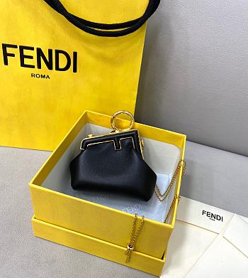 Nano Fendi First Charm 7AS051 7AS051 Size: 11.5x10x5.5cm
