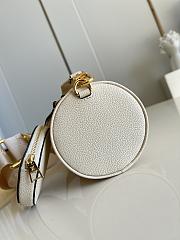 Louis Vuitton Papillon In White M45707 Size 20cm - 6