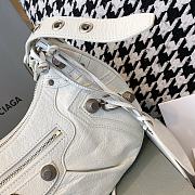 Women's Le Cagole XS Shoulder Bag In White - 2