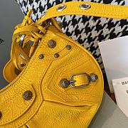 Women's Le Cagole XS Shoulder Bag In Yellow - 5