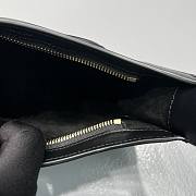 Celine Shouder Bag Cuir Triomphe In Smooth Calfskin Black Size 24cm - 2