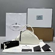 Prada Triangle Bag White Size 26cm - 1