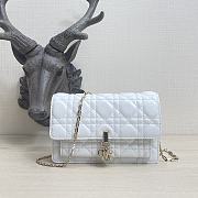Lady Dior Clutch With Chain White 20cm - 1