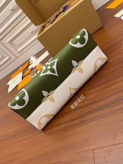 LV Onthego Monogram Green White Canvas Shoulder Bag 41cm - 6