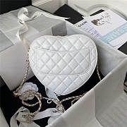 Chanel 22S Heart Bag In White AS2061 Size 20×17×6.5cm - 6