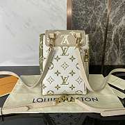 Louis Vuitton Mini Backpack Green 19cm - 5