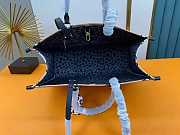 Louis Vuiiton Onthego Wild At Heart Giant Monogram GM 41CM - 4