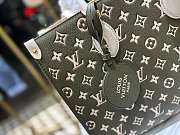Louis Vuitton Onthego Green 35cm - 2