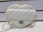 Chanel 22S Heart Bag In White AS2061 Size 20×17×6.5cm - 1