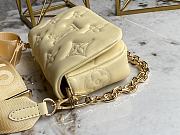 Louis Vuiiton Wallet On Strap Bubblegram M81400 Yellow 20cm - 4