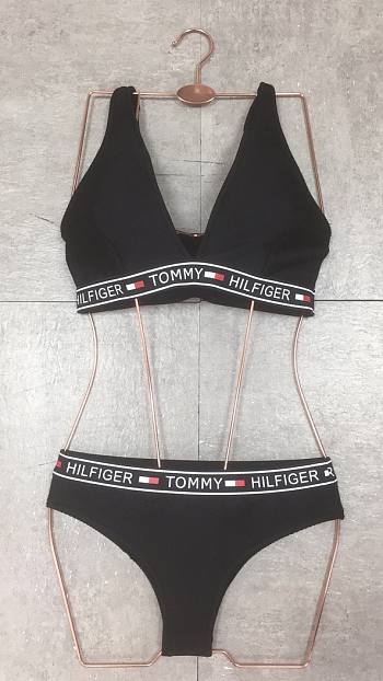 Tommy Bikini 01