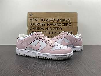 Nike Dunk Low Sneakers