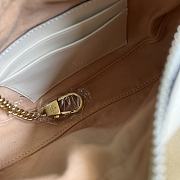 Gucci Marmont Half-moon-shaped Mini White Bag 21cm - 2