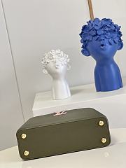 Louis Vuiiton Capucines Green With Pink 27cm - 6