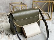 Louis Vuiiton Twist Green and White 23cm - 4