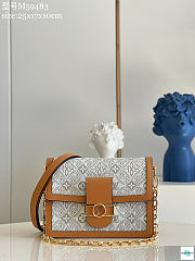 Louis Vuiiton Dauphine MM Ecru White 25cm - 1