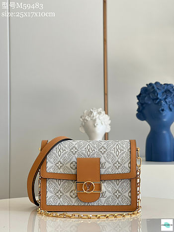 Louis Vuiiton Dauphine MM Ecru White 25cm