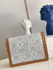 Louis Vuiiton Dauphine MM Ecru White 25cm - 6