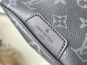 Louis Vuiiton Discovery Bumbag PM Monogram Eclipse Coated Canvas 44cm - 4