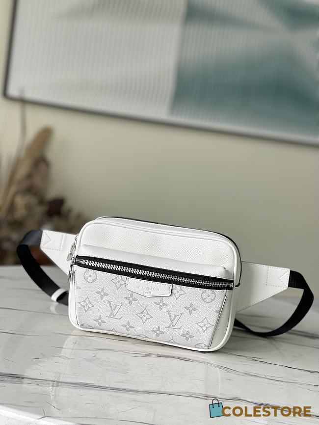 Louis Vuiiton Outdoor Bumbag Antartica 21cm - 1