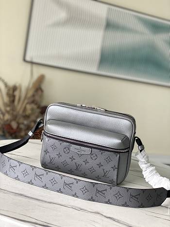 Louis Vuiiton Outdoor Messenger Silver 26cm