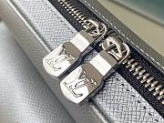 Louis Vuiiton Outdoor Messenger Silver 26cm - 4