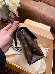 Colestore Louis Vuitton Locky BB LV M44141 Size 20x16x7.5cm - 2